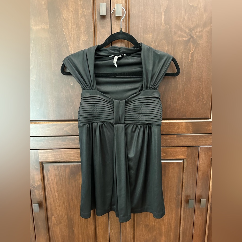 Pre-owned BCBG black top - Size S